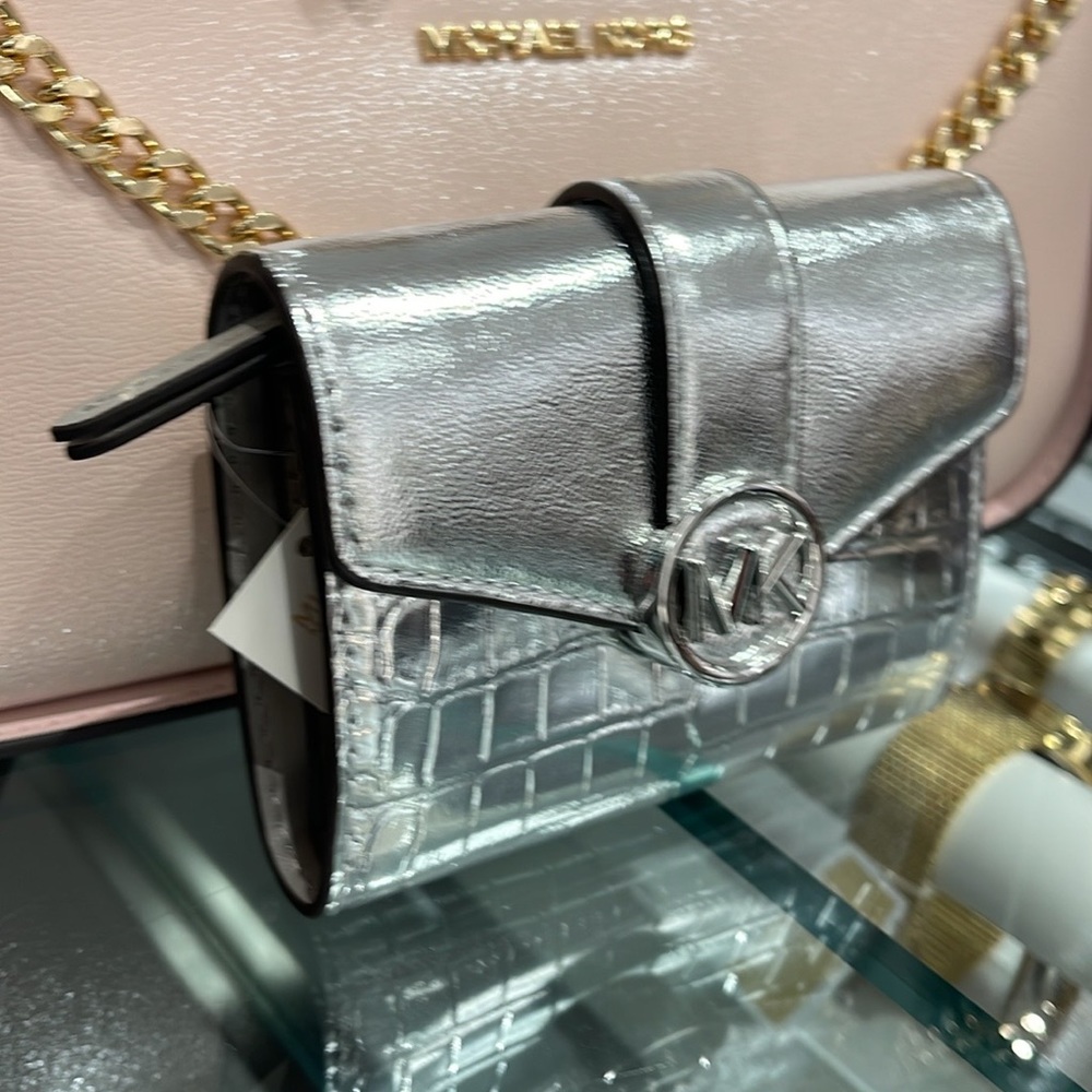 MICHAEL KORS CARMEN MEDIUM LOGO AND FAUX LEATHER WALLET 
SILVER 
NWT - Picture 5 of 16